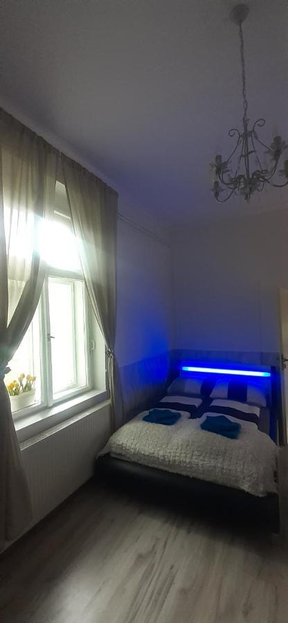 Apartman Matty V Tichom Dvore Priamo V Centre Братислава Екстериор снимка