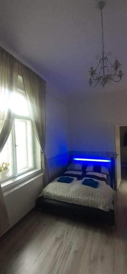Apartman Matty V Tichom Dvore Priamo V Centre Братислава Екстериор снимка
